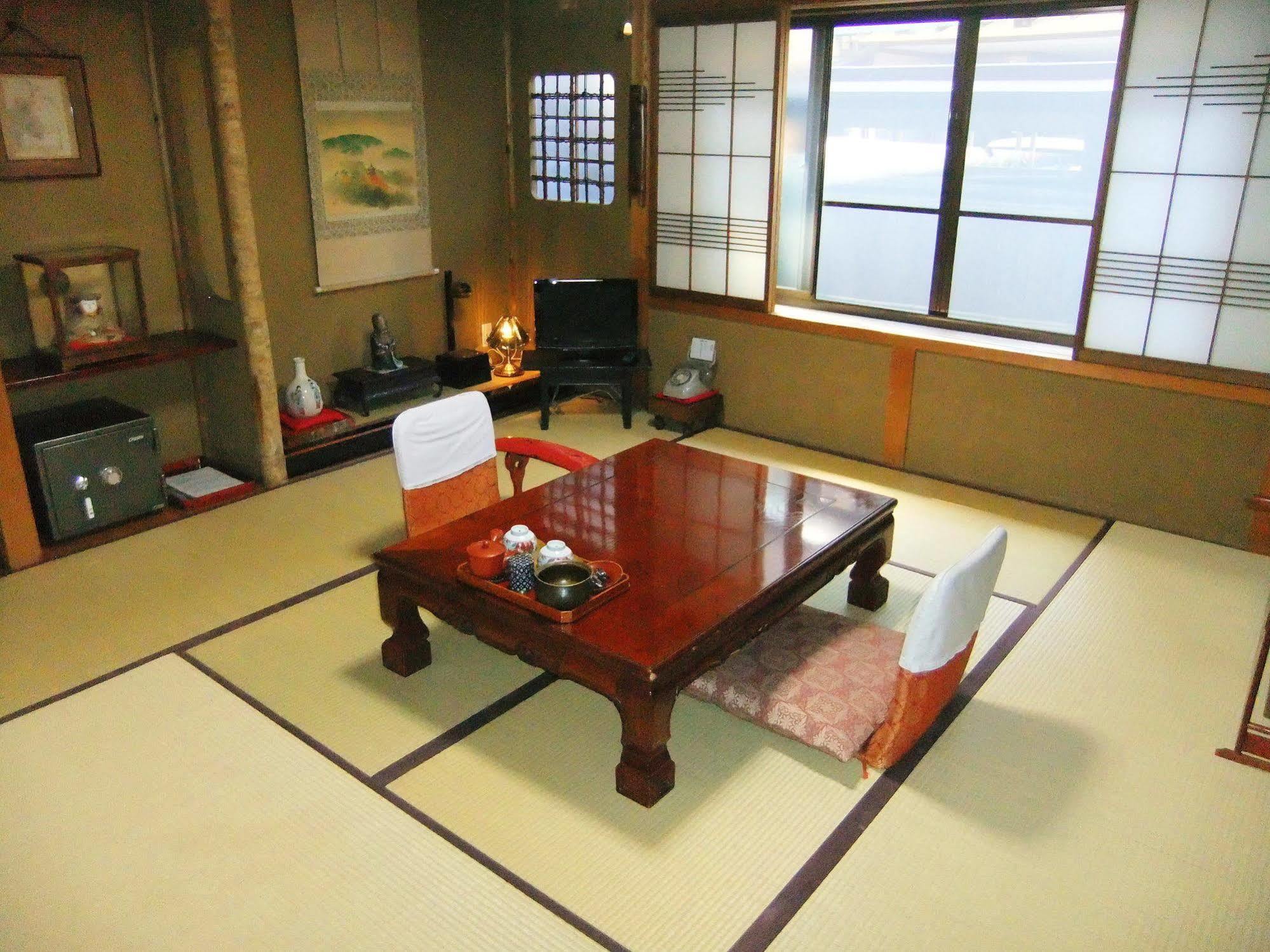 Sumiyoshi Ryokan Такаяма Екстериор снимка
