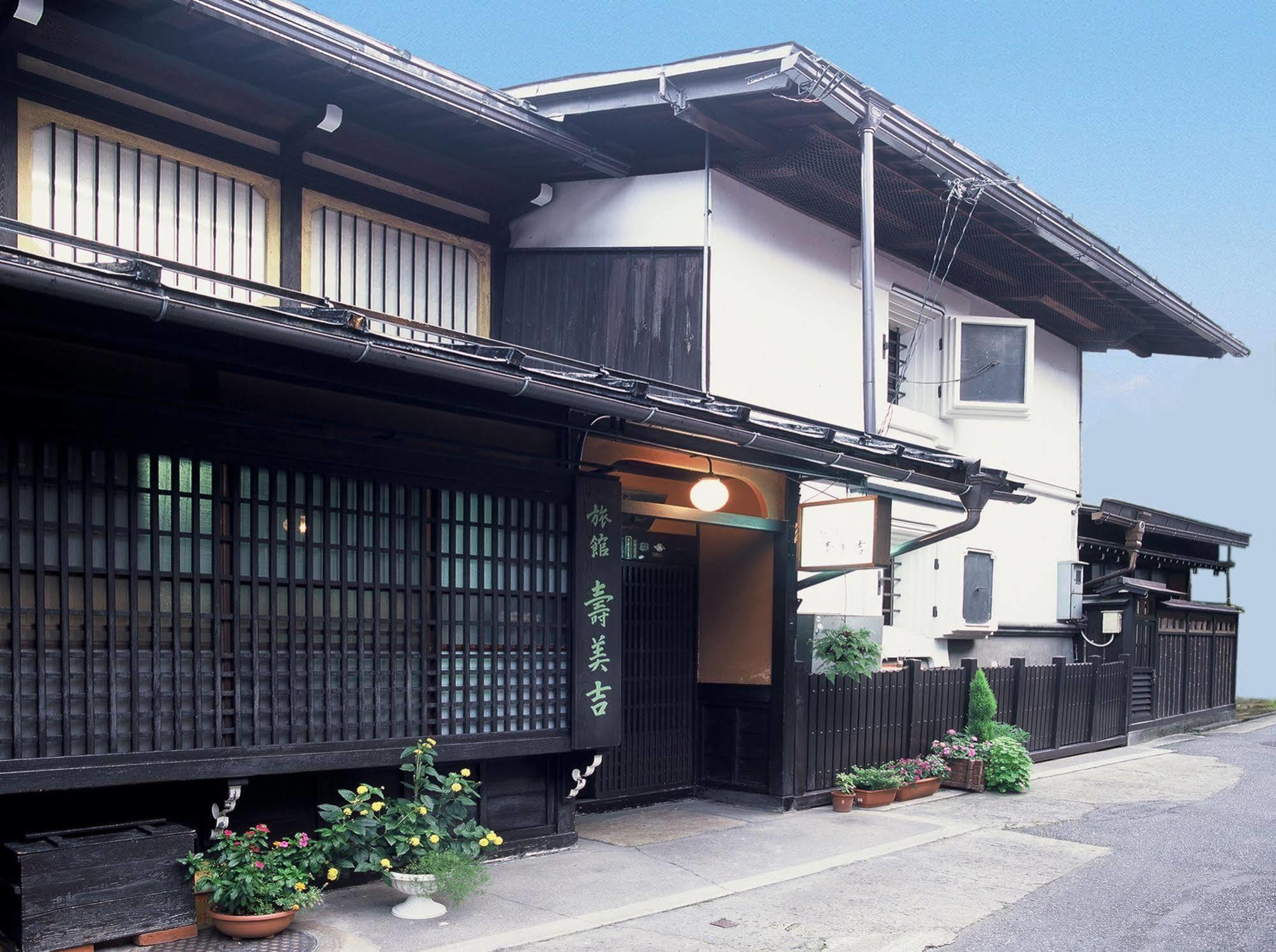 Sumiyoshi Ryokan Такаяма Екстериор снимка